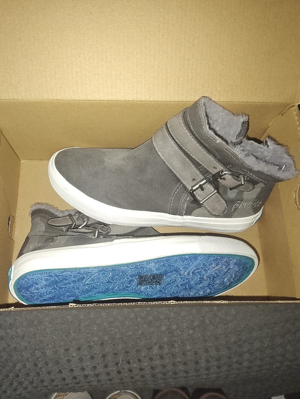 Blowfish Malibu Sneakers - Picture 5 of 5